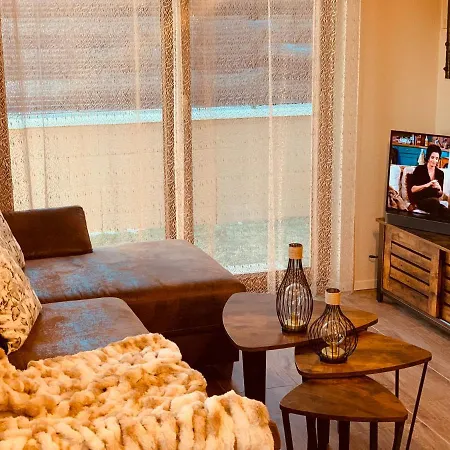 Romanticke Chalupky Raj-borievka, Cucoriedka A Drienka شاليه *