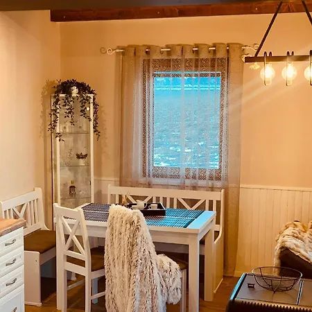 Romanticke Chalupky Raj-borievka, Cucoriedka A Drienka Chalet Hrabusice