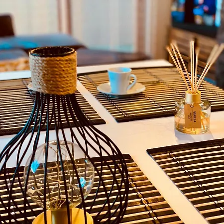 Romanticke Chalupky Raj-borievka, Cucoriedka A Drienka בקתה הרבוצ'יסה