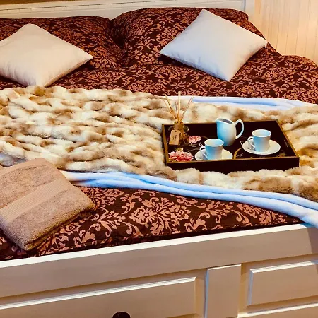 Romanticke Chalupky Raj-borievka, Cucoriedka A Drienka *