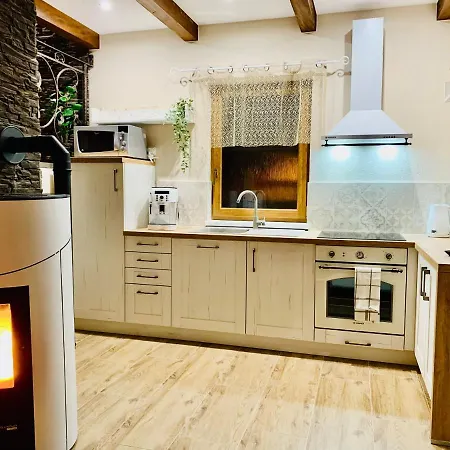 شاليه Romanticke Chalupky Raj-borievka, Cucoriedka A Drienka *