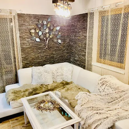 Romanticke Chalupky Raj-borievka, Cucoriedka A Drienka Horská chata *