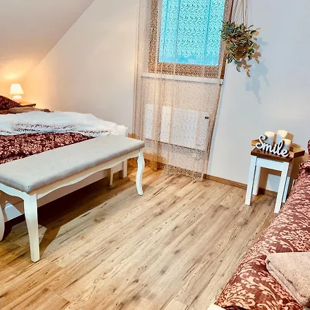 Romanticke Chalupky Raj-borievka, Cucoriedka A Drienka Chalet Hrabusice