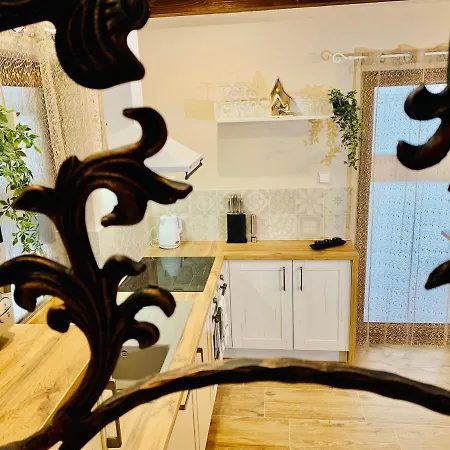 Romanticke Chalupky Raj-borievka, Cucoriedka A Drienka Chalet Hrabusice