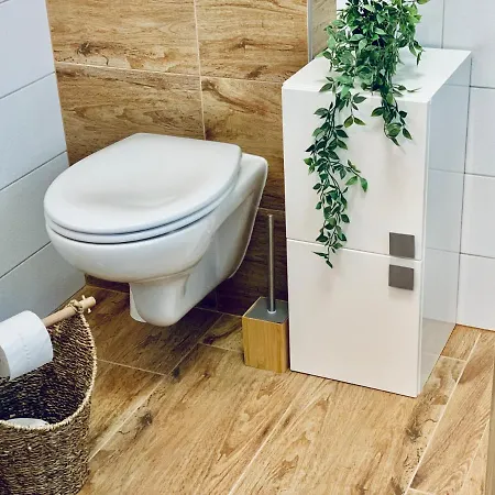 Romanticke Chalupky Raj-borievka, Cucoriedka A Drienka شاليه *