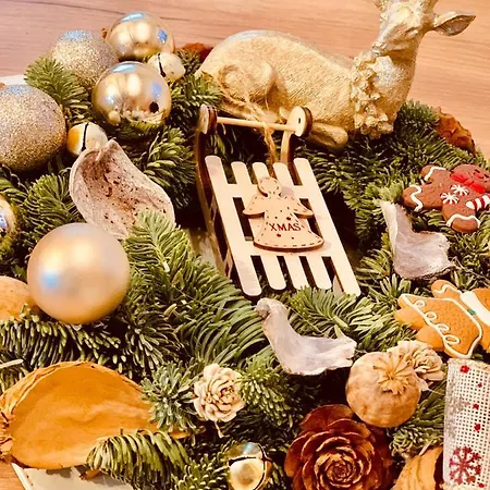 Romanticke Chalupky Raj-borievka, Cucoriedka A Drienka شاليه