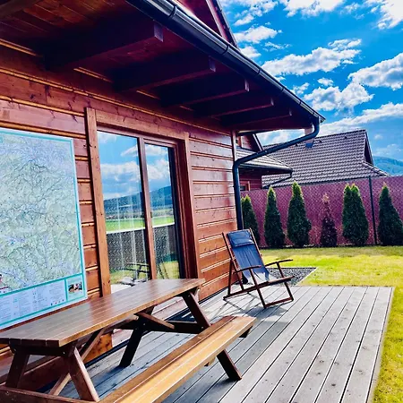 Romanticke Chalupky Raj-borievka, Cucoriedka A Drienka شاليه