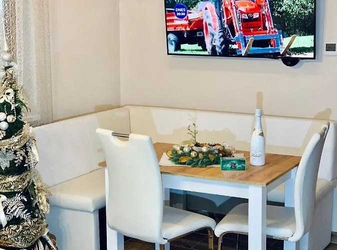 Romantické Chalúpky Raj-borievka, čučoriedka A Drienka
